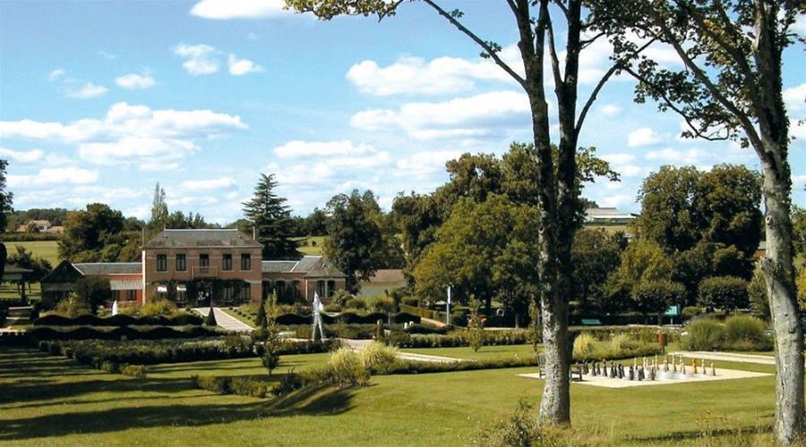 Terres De France - Appart'Hotel La Roche-Posay Exteriér fotografie