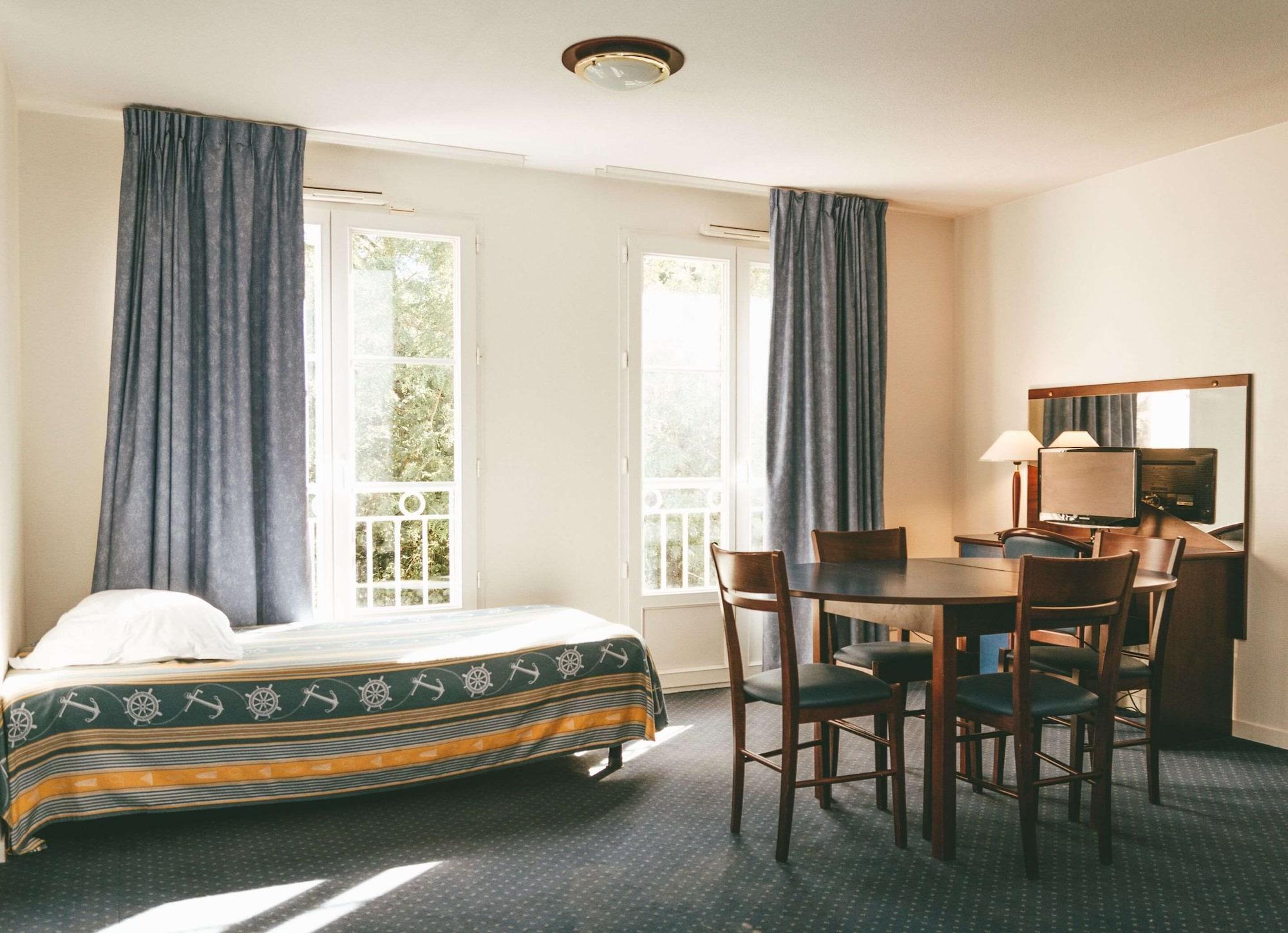 Terres De France - Appart'Hotel La Roche-Posay Exteriér fotografie